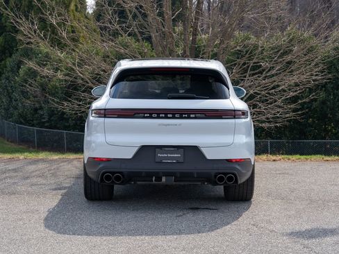 Certified 2025 Porsche Cayenne S w/ Premium Package Plus image 6