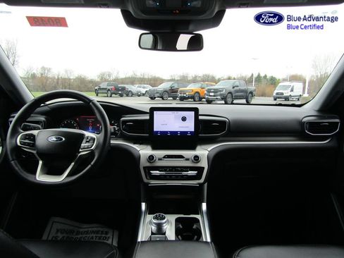Certified 2024 Ford Explorer XLT w/ Equipment Group 202A AWD/4WD image 17