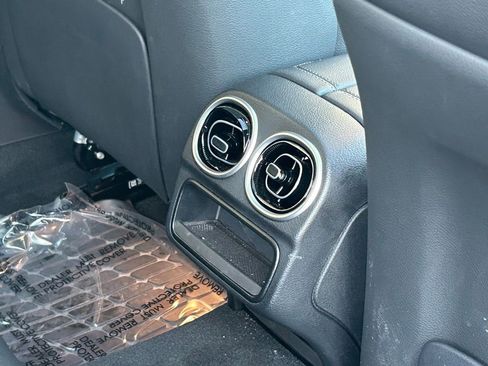 Used 2025 Mercedes-Benz C 300 4MATIC Sedan image 44