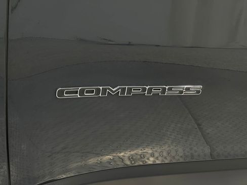 Used 2018 Jeep Compass Limited image 39