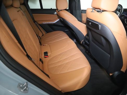 Used 2024 BMW X5 xDrive40i w/ Executive Package AWD/4WD image 34