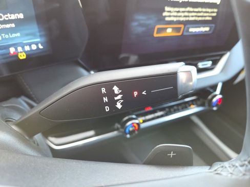 New 2026 Chevrolet Equinox LT w/ Convenience Package II image 50