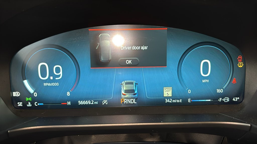 Used 2024 Ford Escape Platinum AWD/4WD image 14