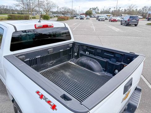 Used 2018 Chevrolet Colorado W/T w/ WT Convenience Package image 7