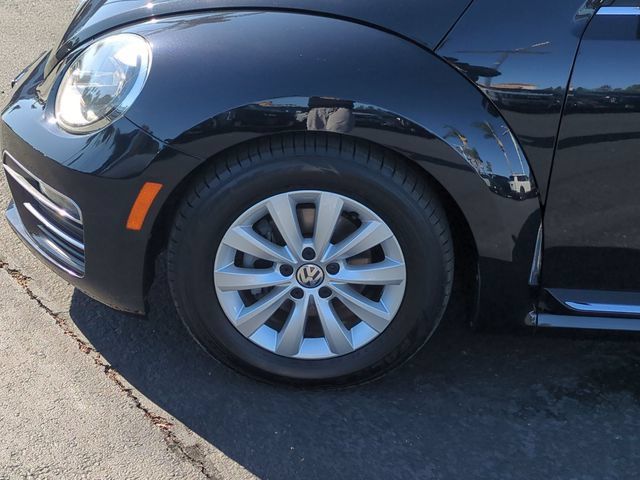 Used 2018 Volkswagen Beetle 2.0T S FWD image 11