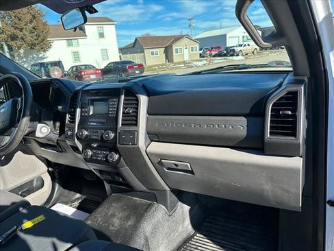 Used 2019 Ford F250 XL w/ STX Appearance Package image 9