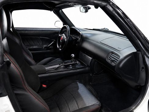 Used 2006 Honda S2000 image 29