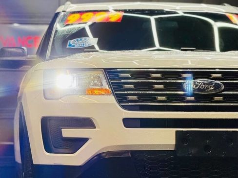 Used 2016 Ford Explorer FWD image 3