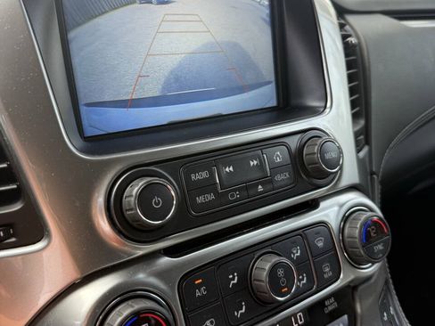 Used 2020 Chevrolet Tahoe LT w/ RST Edition AWD/4WD image 9