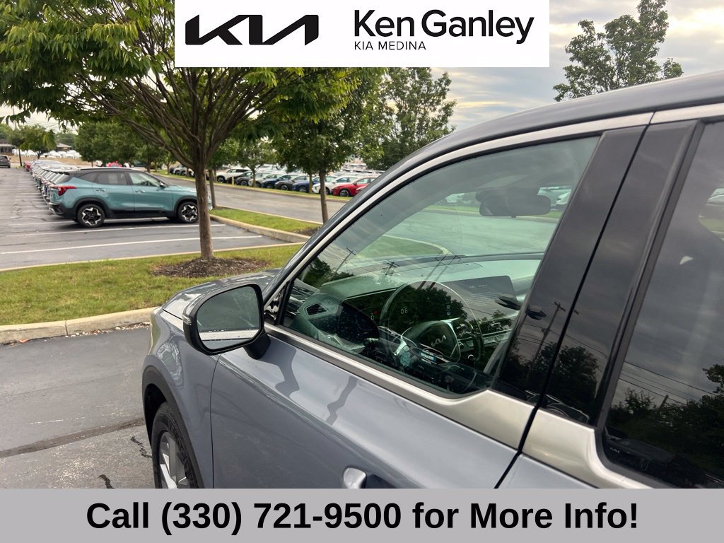 Used 2024 Kia Telluride LX FWD image 23