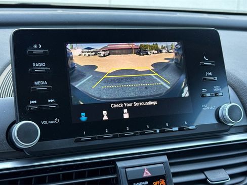 Used 2018 Honda Accord LX image 18