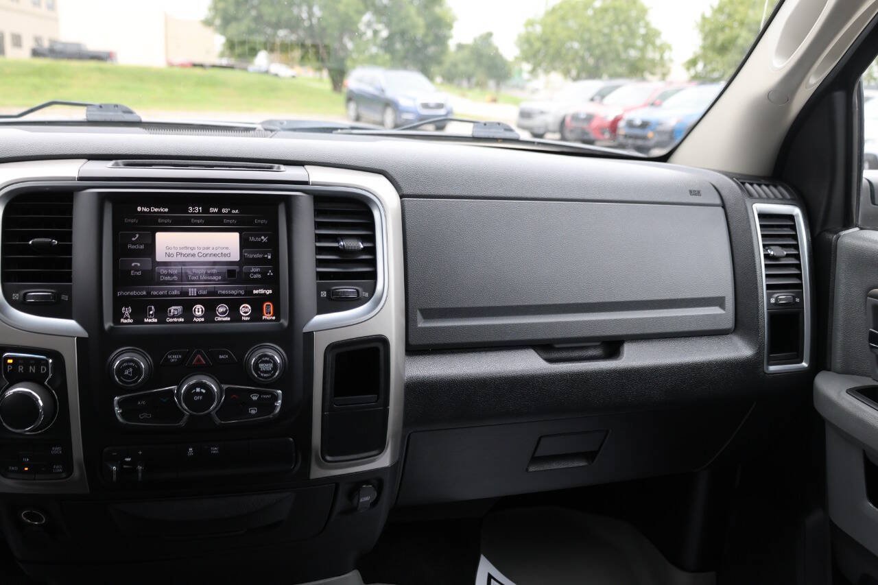 Used 2016 RAM 1500 Classic SLT AWD/4WD image 24