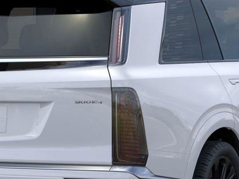 New 2026 Cadillac Vistiq Platinum image 11