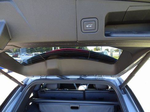 Used 2025 Cadillac XT5 Premium Luxury image 10