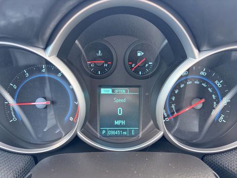 Used 2014 Chevrolet Cruze LT FWD image 17