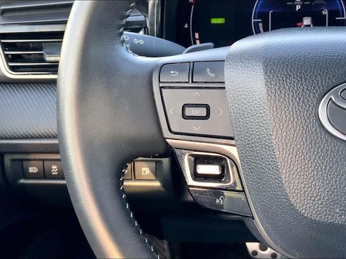 Used 2025 Toyota Camry SE FWD image 23