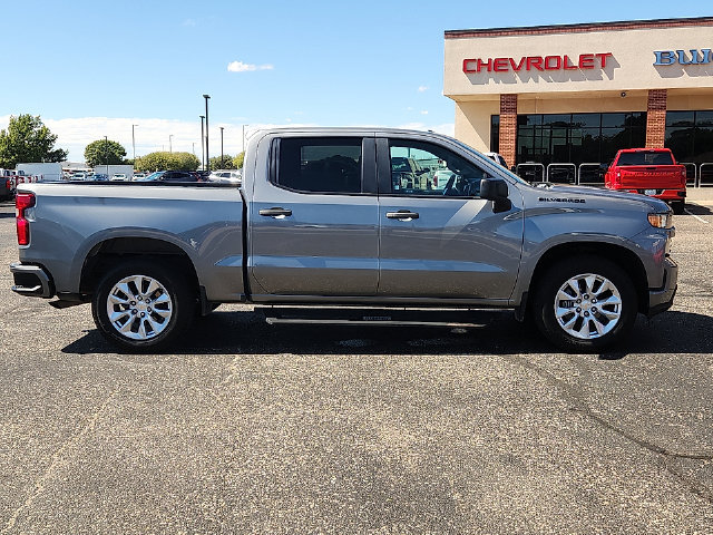 Used 2021 Chevrolet Silverado 1500 Custom w/ LPO, Blackout Package RWD image 5