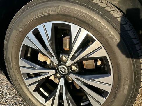 Used 2021 Nissan Rogue SV image 38