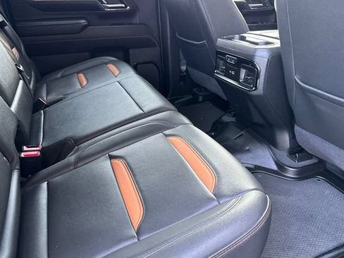 Used 2024 GMC Sierra 2500 AT4 w/ AT4 Premium Plus Package AWD/4WD image 18