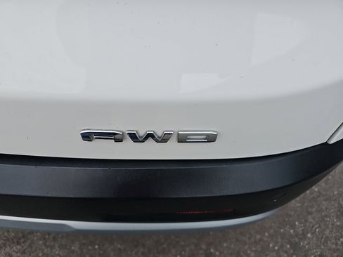 Used 2021 GMC Acadia SLT w/ Technology Package image 26