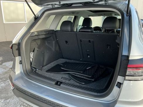 Certified 2025 Volkswagen Taos SEL w/ Black Wheel Plus Package image 22