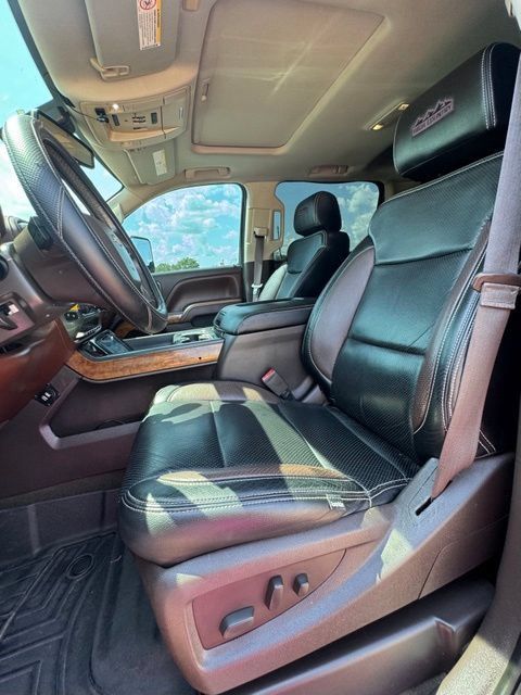 Used 2016 Chevrolet Silverado 3500 High Country w/ Duramax Plus Package AWD/4WD image 11