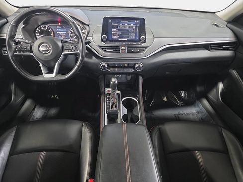 Used 2024 Nissan Altima 2.5 SR FWD image 9