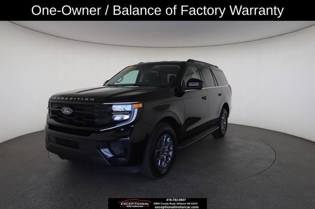 Used 2025 Ford Expedition Active AWD/4WD image 2