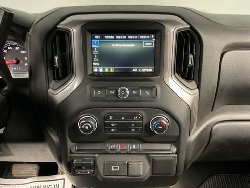 Used 2019 Chevrolet Silverado 1500 Custom w/ Custom Value Package image 17