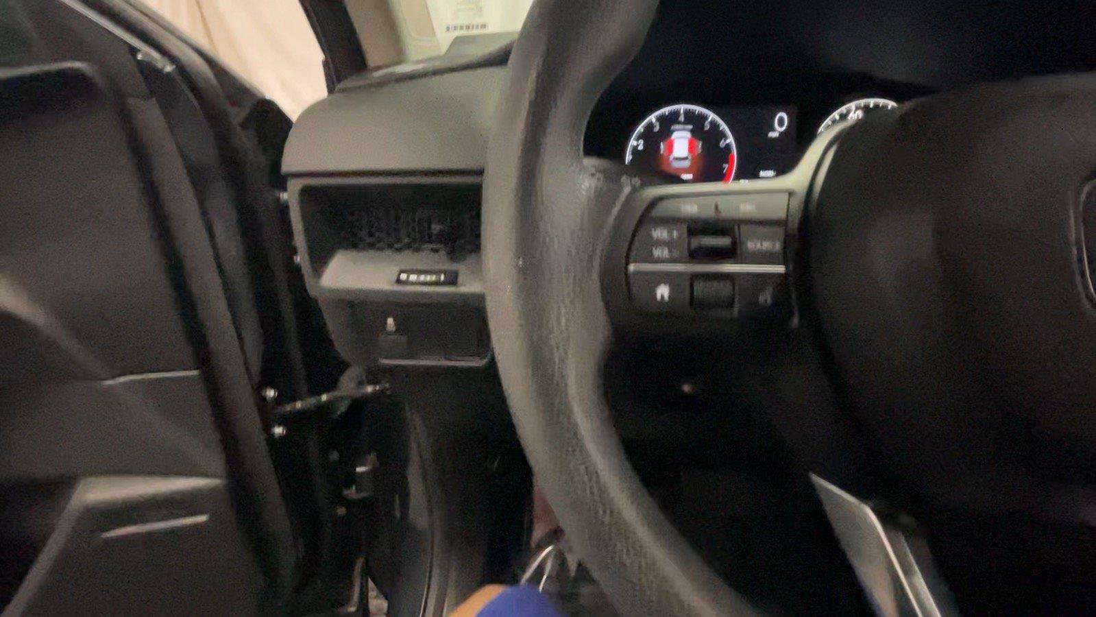 Used 2024 Honda CR-V EX image 33