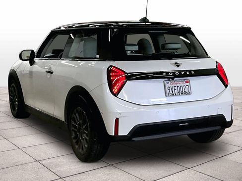 Used 2025 MINI Cooper 2-Door Hardtop image 14