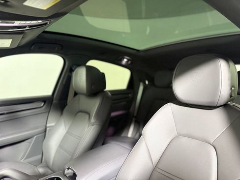 Used 2023 Porsche Cayenne S Platinum w/ Premium Package Plus AWD/4WD image 22