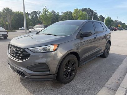Used 2023 Ford Edge SE w/ Black Appearance Package
