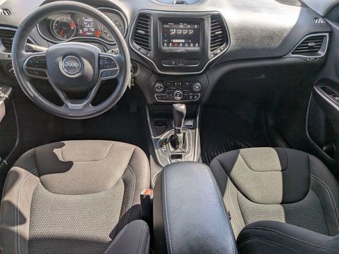 Used 2019 Jeep Cherokee Latitude w/ Popular Appearance Group FWD image 15