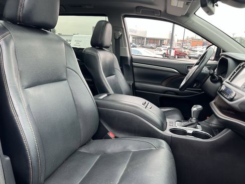 Used 2017 Toyota Highlander Limited image 27