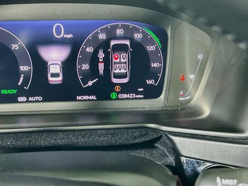 Used 2023 Honda Accord Touring image 11