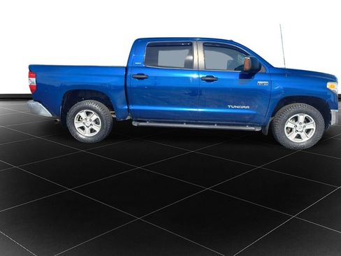 Used 2015 Toyota Tundra SR5 w/ SR5 Upgrade Package image 2