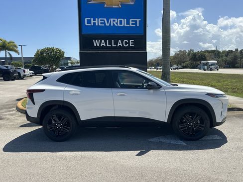 New 2026 Chevrolet Trax ACTIV w/ Driver Confidence Package FWD image 5