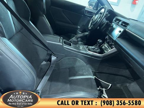 Used 2024 Toyota GR86 Premium image 11