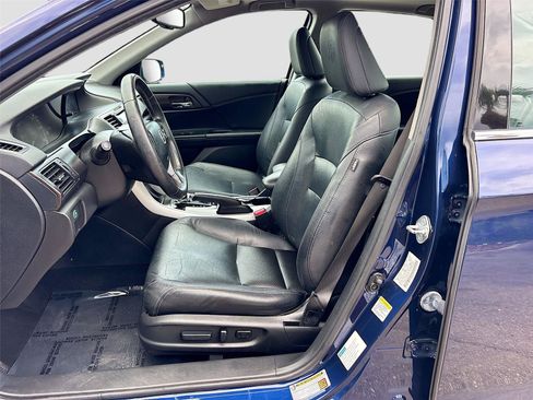Used 2015 Honda Accord Touring image 21