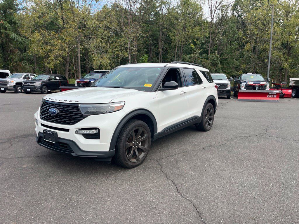 Used 2024 Ford Explorer ST-Line w/ Class IV Trailer Tow Package AWD/4WD image 1