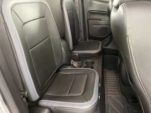 Used 2017 Chevrolet Colorado Z71 AWD/4WD image 12
