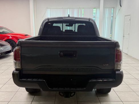 Used 2020 Toyota Tacoma TRD Sport AWD/4WD image 8