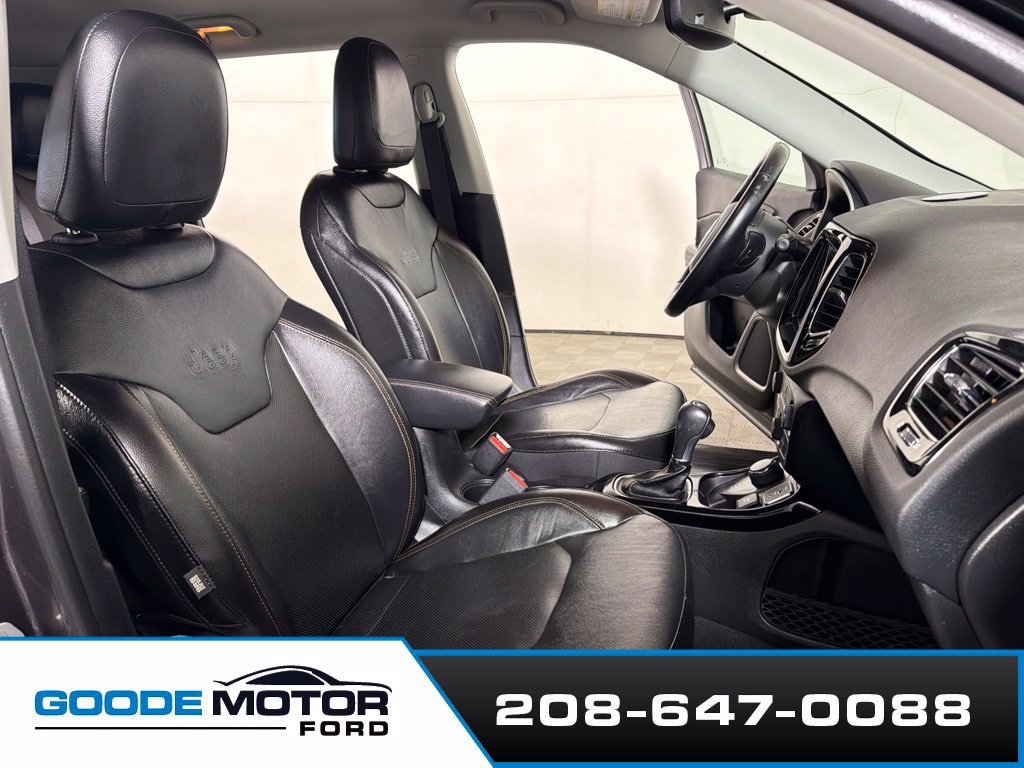 Used 2020 Jeep Compass Limited AWD/4WD image 23