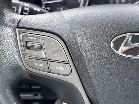 Used 2018 Hyundai Santa Fe Sport FWD image 18