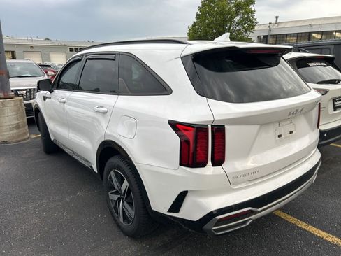 Used 2023 Kia Sorento S FWD image 9