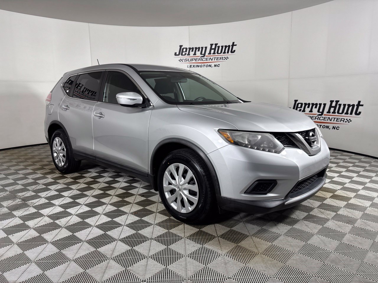 Used 2015 Nissan Rogue S FWD image 3