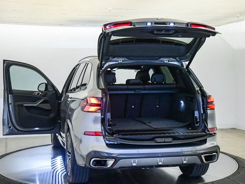 Used 2026 BMW X5 sDrive40i w/ M Sport Package RWD image 25