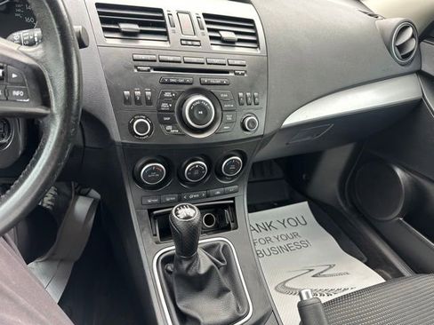 Used 2013 MAZDA MAZDA3 i Touring FWD image 14