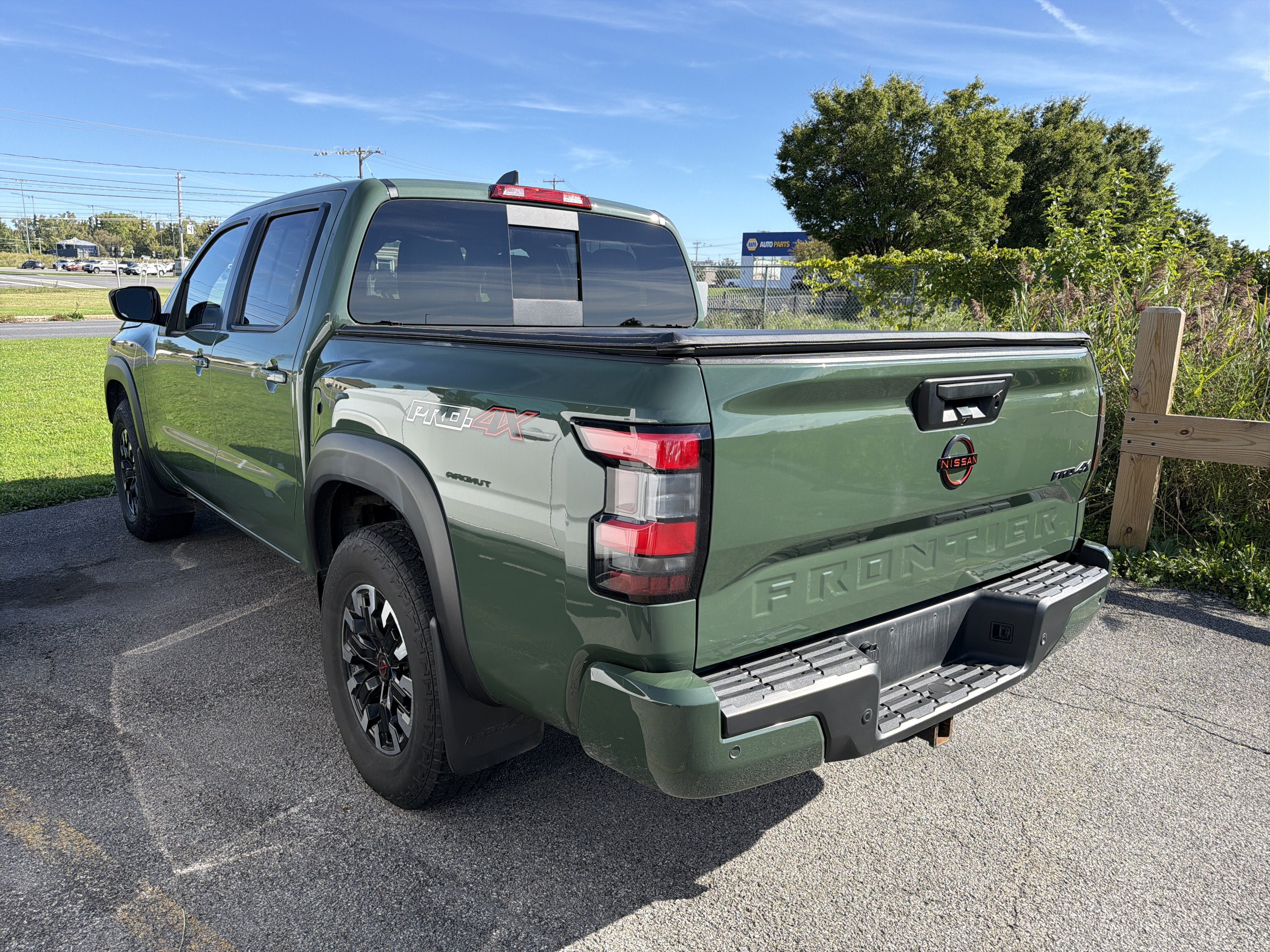 Used 2024 Nissan Frontier PRO-4X w/ Technology Package AWD/4WD image 5